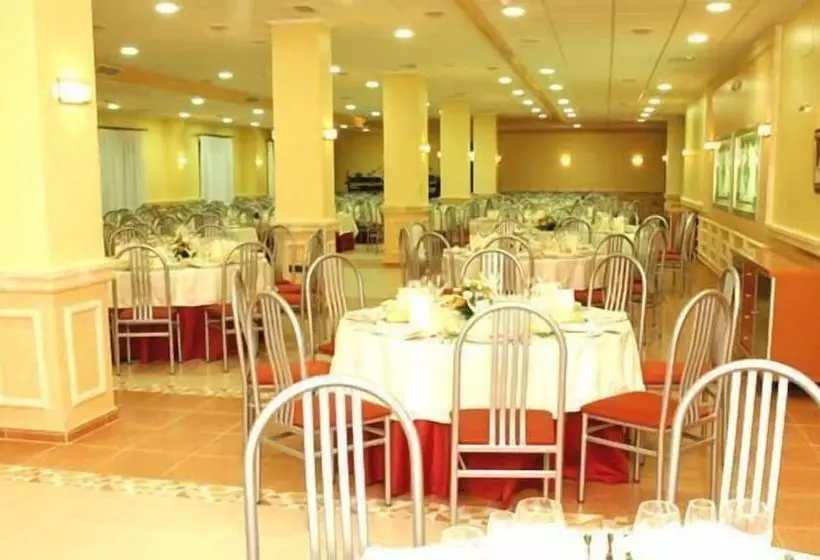 Fotos del hotel Isur Llerena:  18