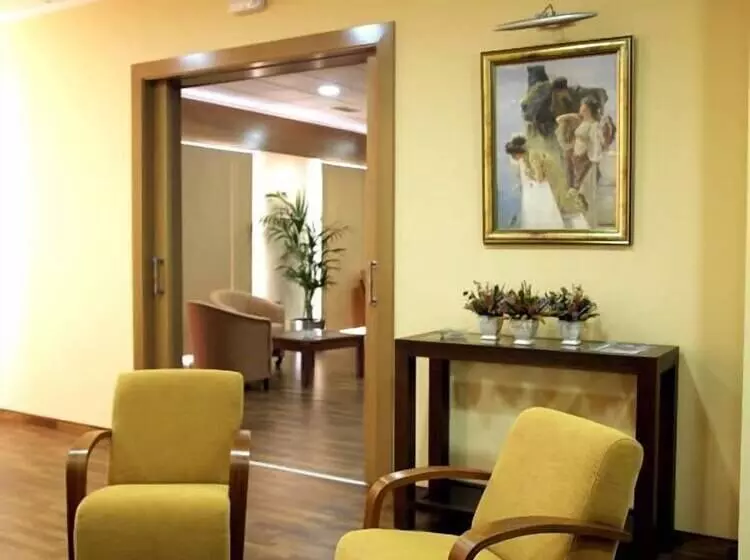 Fotos del hotel Isur Llerena:  12
