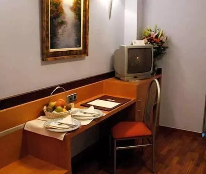 Fotos del hotel Isur Llerena:  20