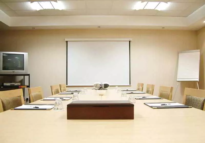 Fotos del hotel Premier Inn Luton Town Centre Hotel:  2