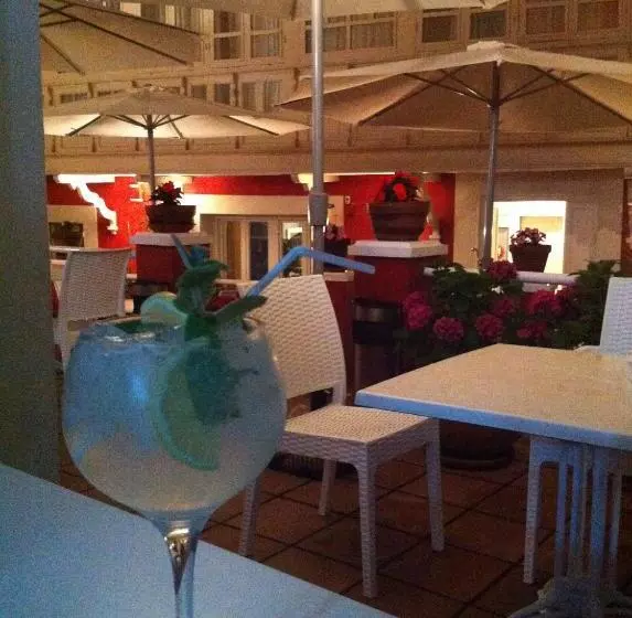 Fotos del hotel Marina De Campios:  3