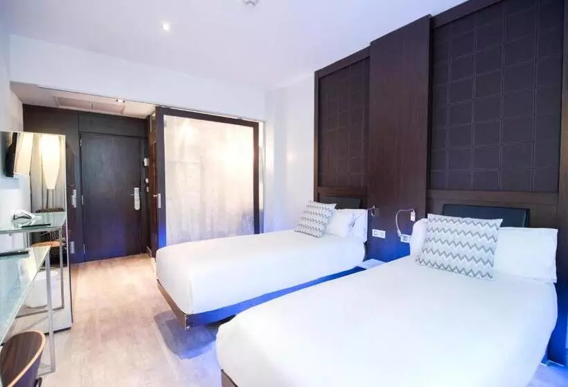 Fotos del hotel Petit Palace President Castellana:  21