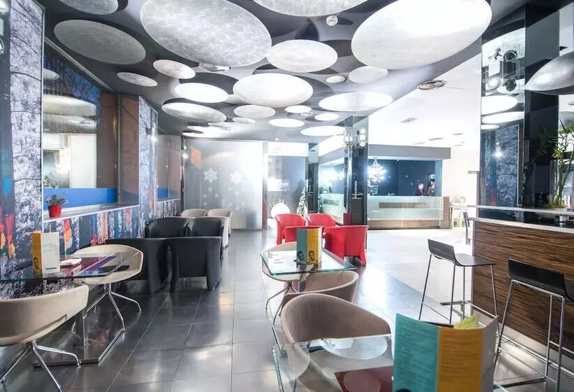Fotos del hotel Petit Palace President Castellana:  2