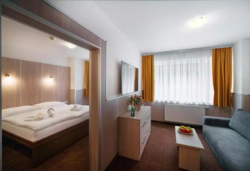 Fotos del hotel Wellness Hotel Green Paradise:  2