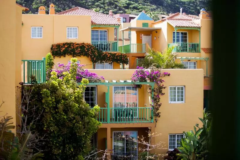 Fotos del hotel Apartamentos La Caleta:  17