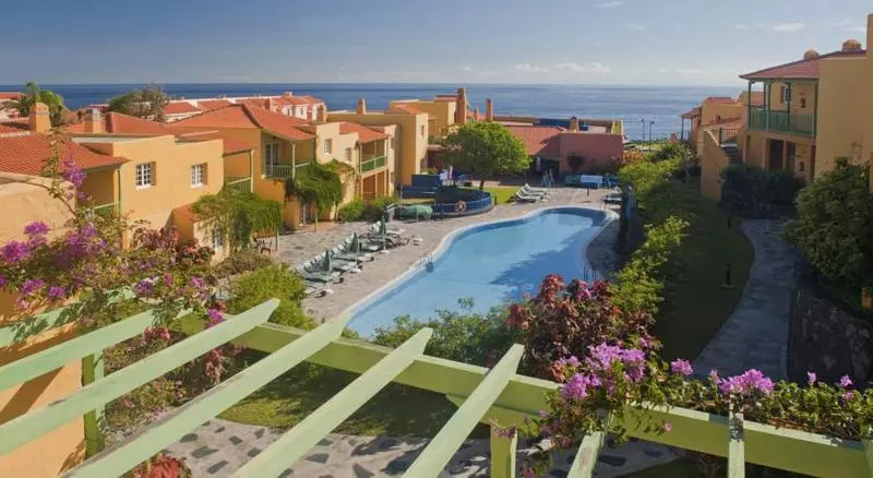 Fotos del hotel Apartamentos La Caleta:  16