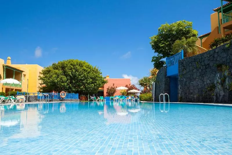 Fotos del hotel Apartamentos La Caleta:  9