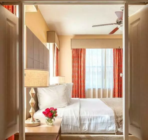 Fotos del hotel Floridays Orlando Two & Three Bed Rooms Condo Resort:  19