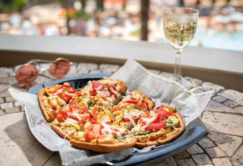 Fotos del hotel Floridays Orlando Two & Three Bed Rooms Condo Resort:  21