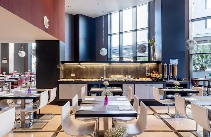 Fotos del hotel Ilunion Aqua 4:  56