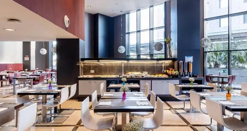 Fotos del hotel Ilunion Aqua 4:  55