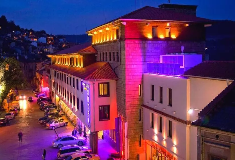Fotos del hotel Yantra Grand Hotel:  10