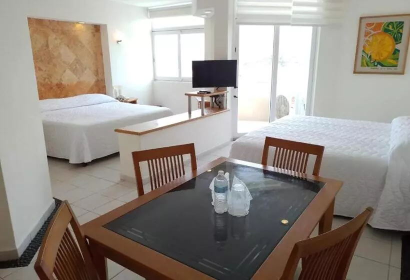 Fotos del hotel Angeles Suites & Hotel:  15