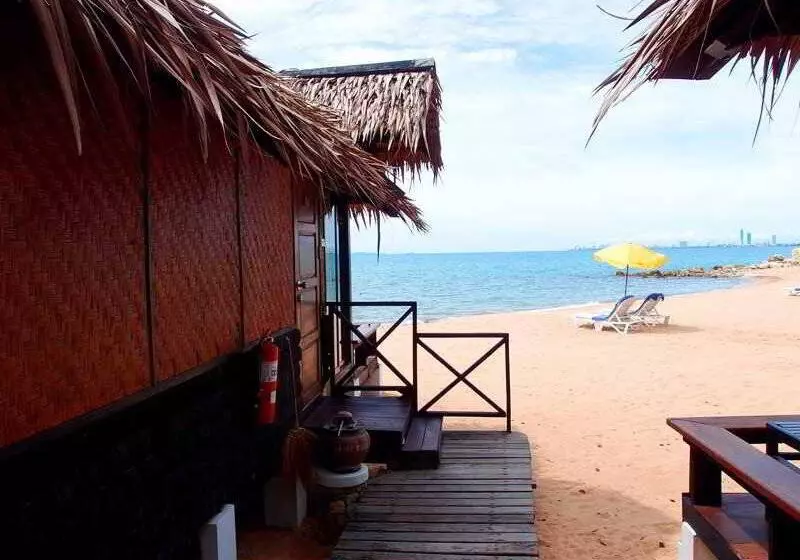 Fotos del hotel Sunset Village Beach Resort:  9