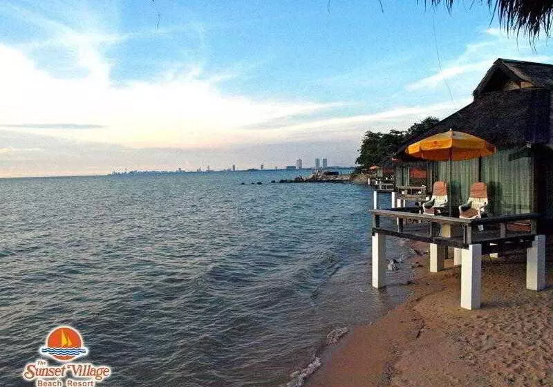 Fotos del hotel Sunset Village Beach Resort:  6