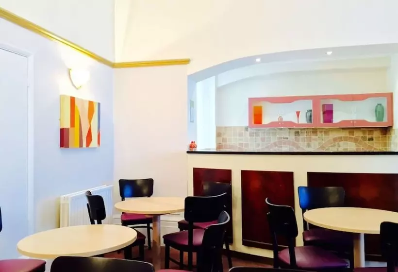 Fotos del hotel Blue Bells:  5