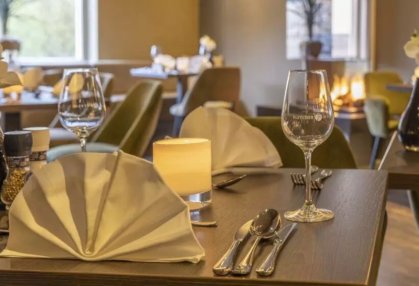 Fletcher  Valkenburg