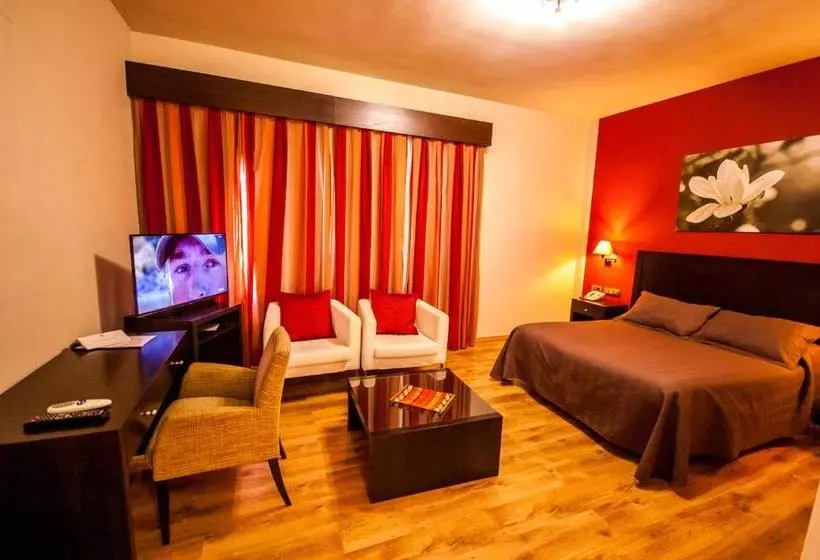 Fotos del hotel Atalaya De La Campiña:  1