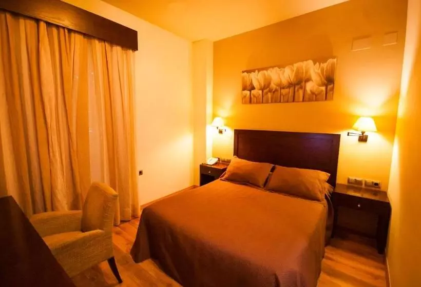 Fotos del hotel Atalaya De La Campiña:  13