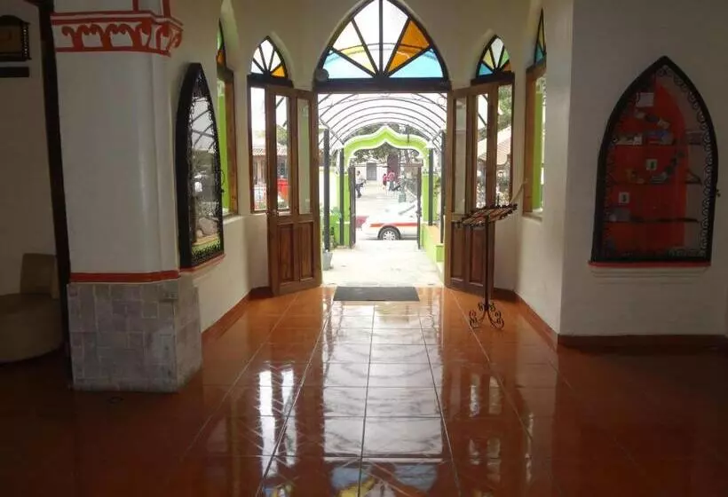 Fotos del hotel Hotel D'monica:  8