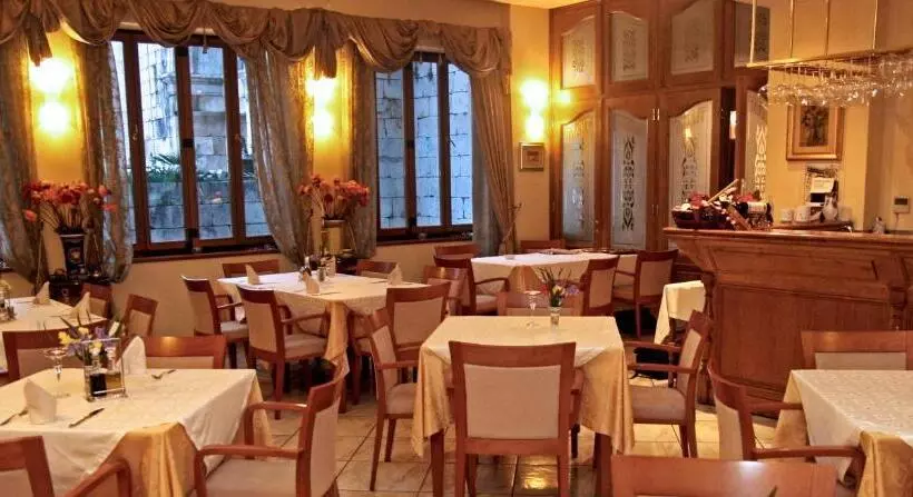 Fotos del hotel Peristil:  11