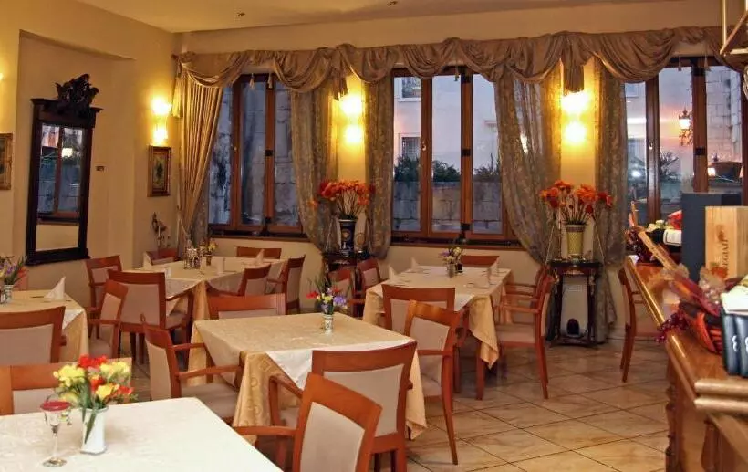 Fotos del hotel Peristil:  13