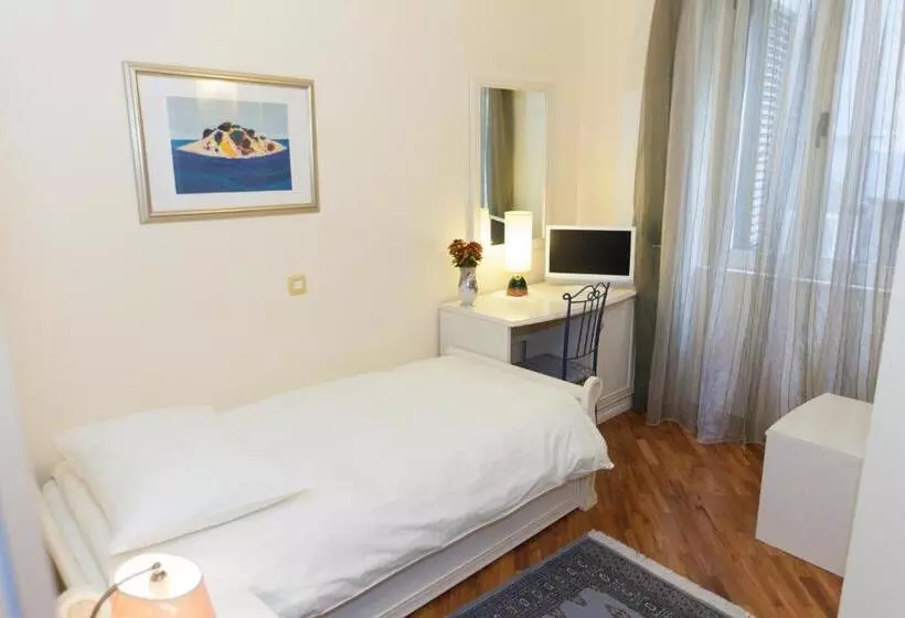 Fotos del hotel Peristil:  16