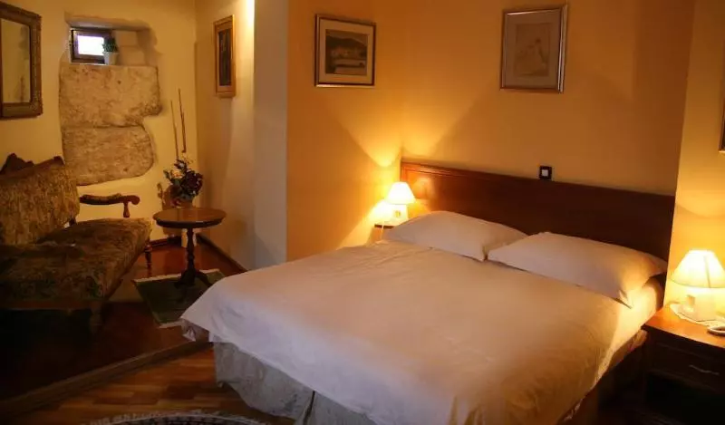 Fotos del hotel Peristil:  2