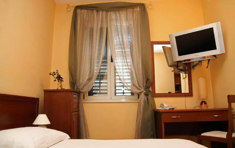 Fotos del hotel Peristil:  24