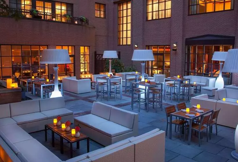 Fotos del hotel The Yorkville Royal Sonesta Hotel Toronto:  8