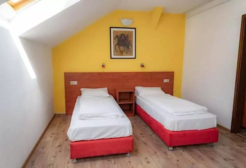 Fotos del hotel King S:  2