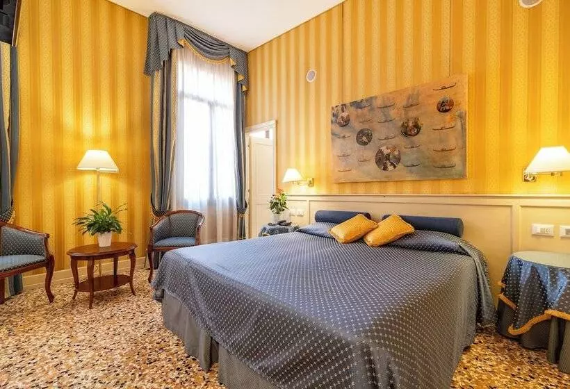 Fotos del hotel Bella Venezia:  6