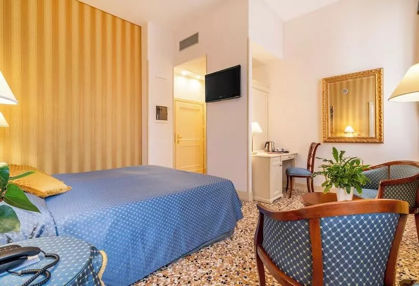 Fotos del hotel Bella Venezia:  10