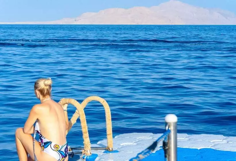 Fotos del hotel Coral Beach Resort Montazah:  10