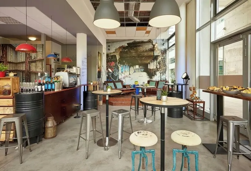 Fotos del hotel Courtyard By Marriott Berlin City Center:  4