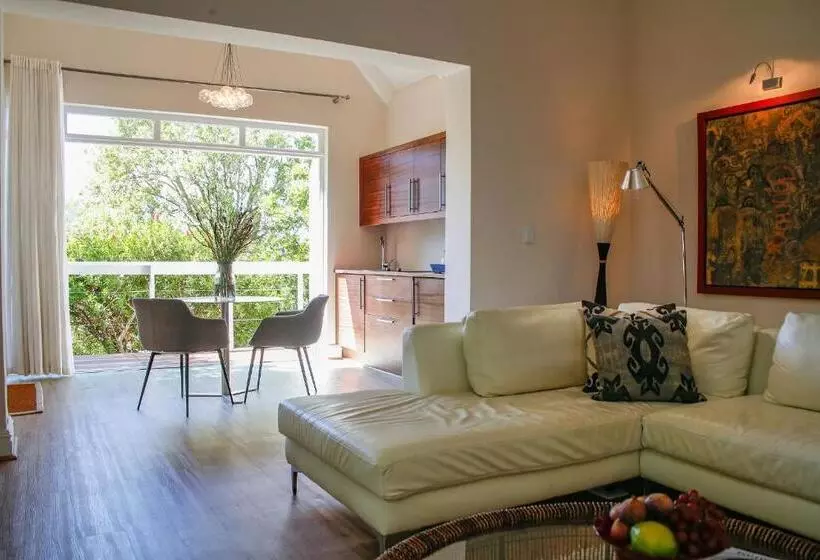 Fotos del hotel Falcons View Manor:  12