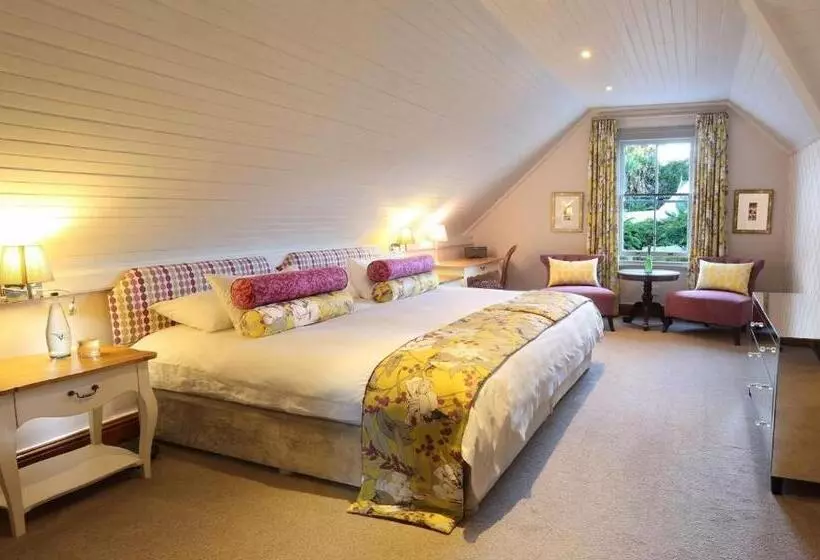 Fotos del hotel Falcons View Manor:  2