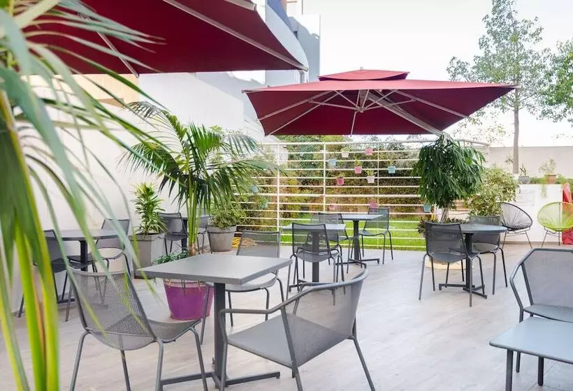 Fotos del hotel Ibis Casablanca Sidi Maarouf:  6