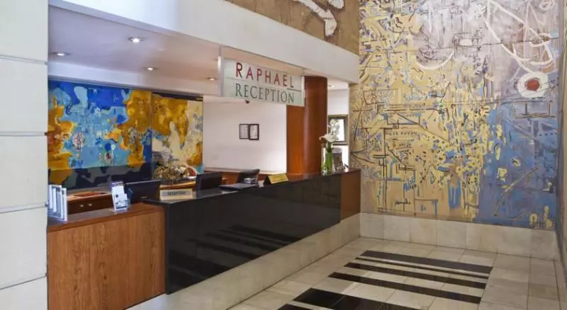 Fotos del hotel Raphael Suites:  3