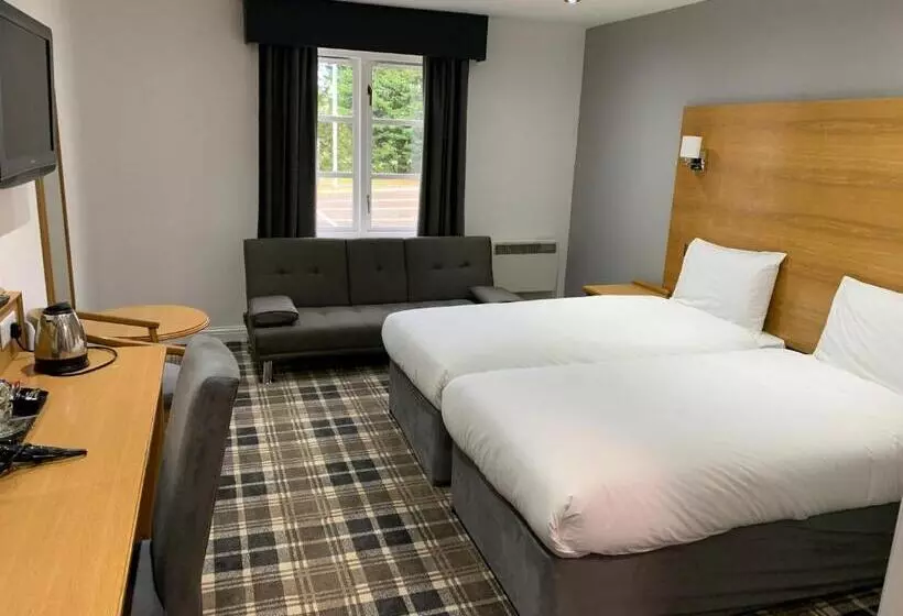 Crowwood  And Alba Restaurant