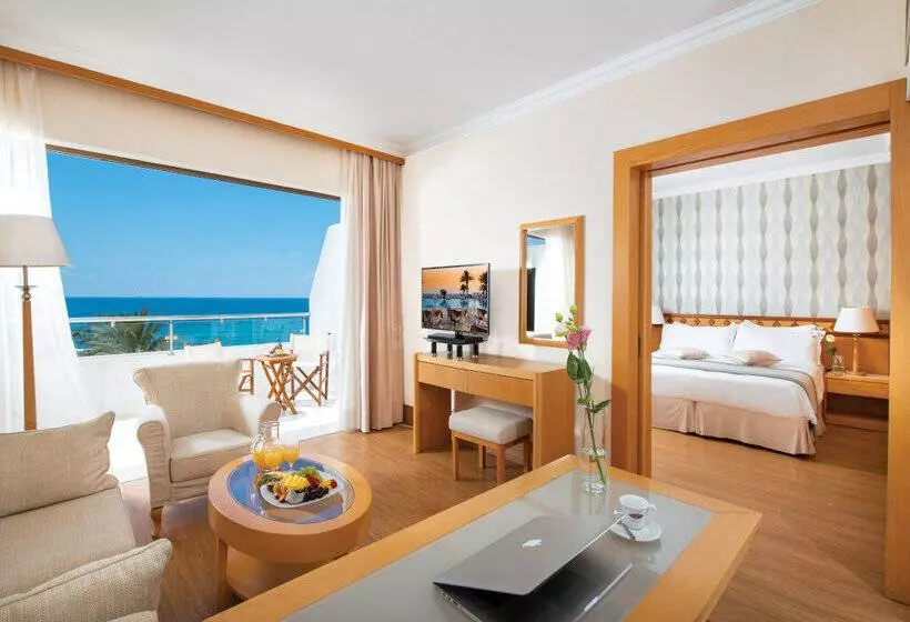 Fotos del hotel Constantinou Bros Pioneer Beach:  8