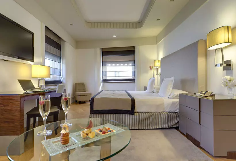 Fotos del hotel Meliá Genova:  14