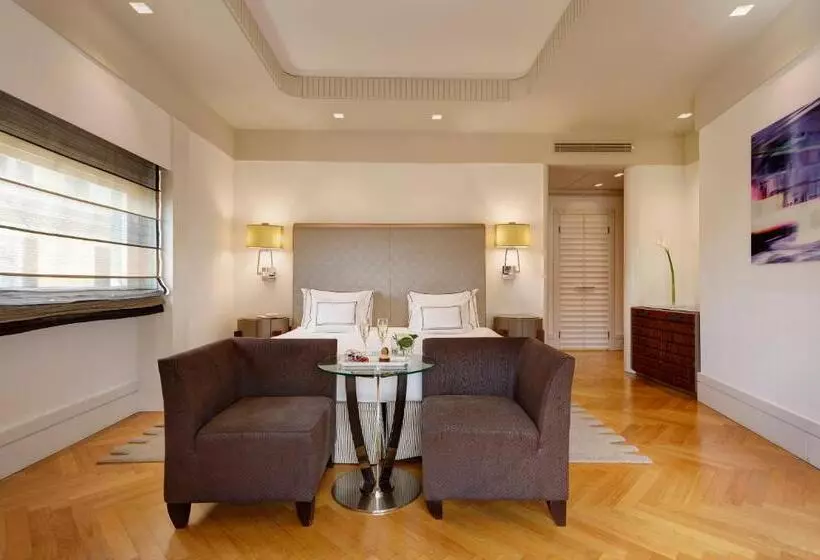 Fotos del hotel Meliá Genova:  10