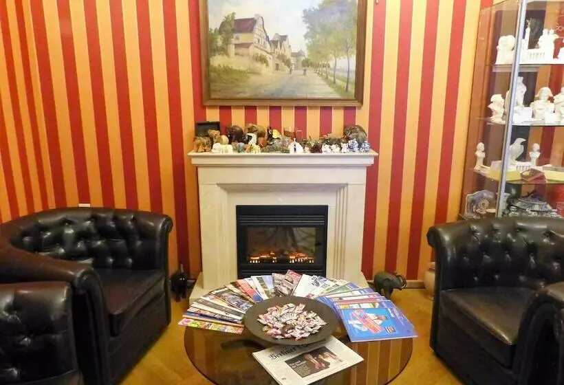 Fotos del hotel Pension Savoy Nähe Kurfürstendamm:  3