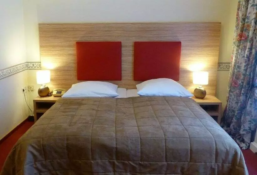 Fotos del hotel Pension Savoy Nähe Kurfürstendamm:  11