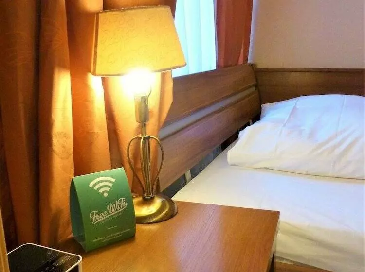 Pension Savoy Nähe Kurfürstendamm