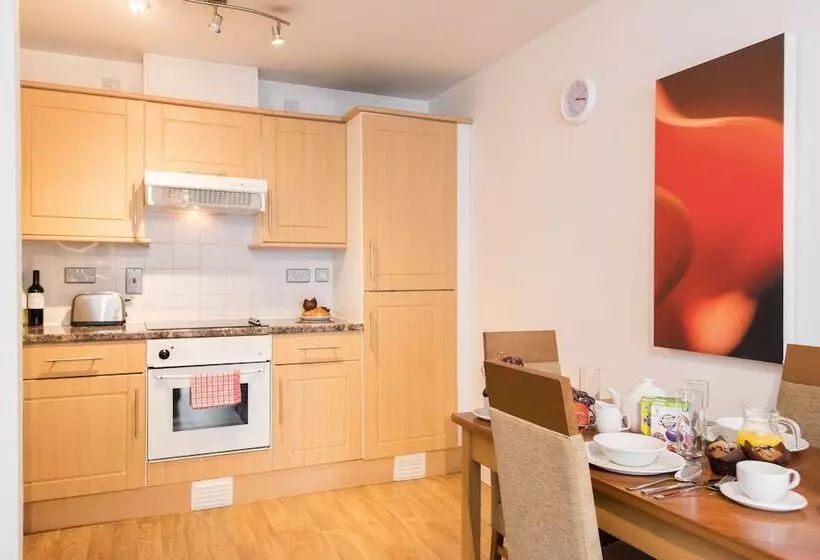 Fotos del hotel Premier Suites Birmingham:  25