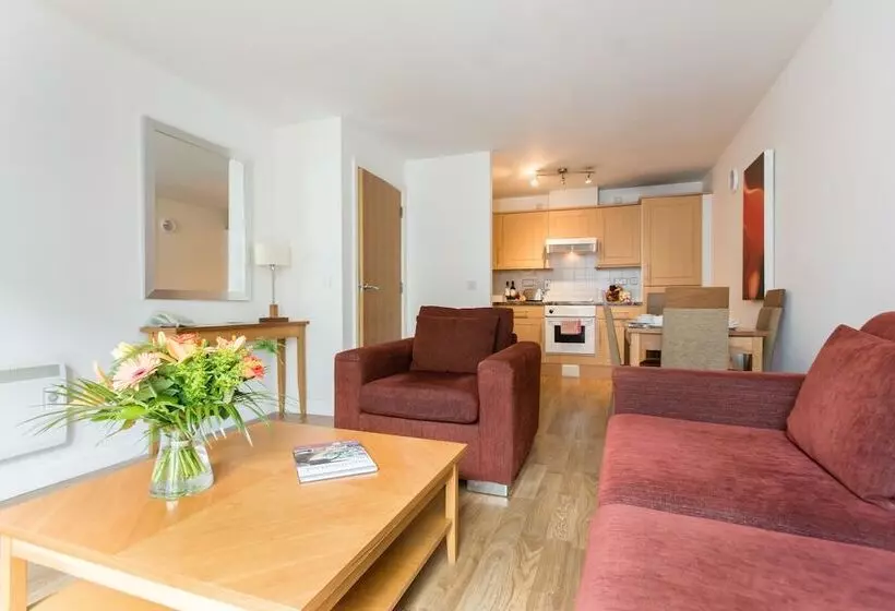 Fotos del hotel Premier Suites Birmingham:  17