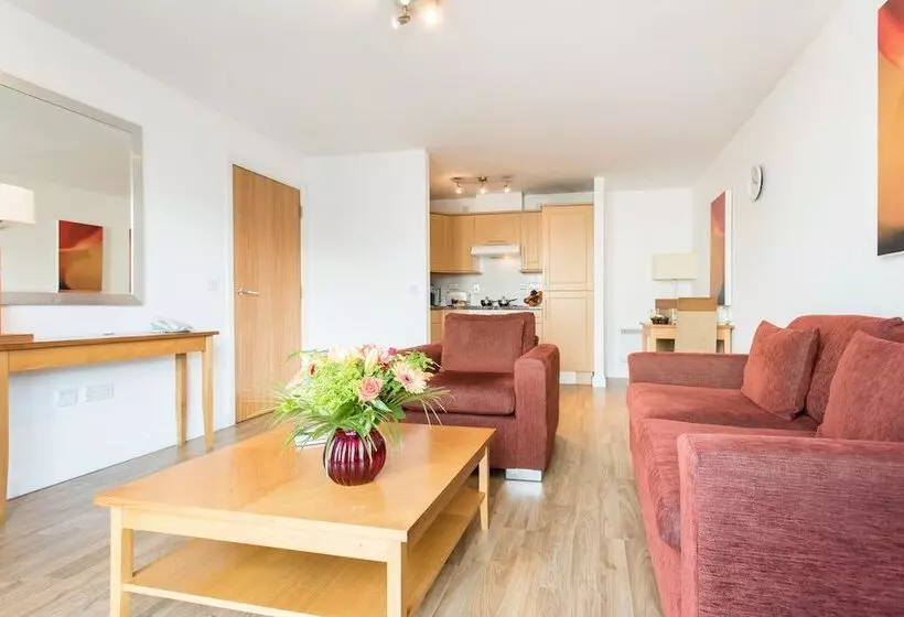 Fotos del hotel Premier Suites Birmingham:  6