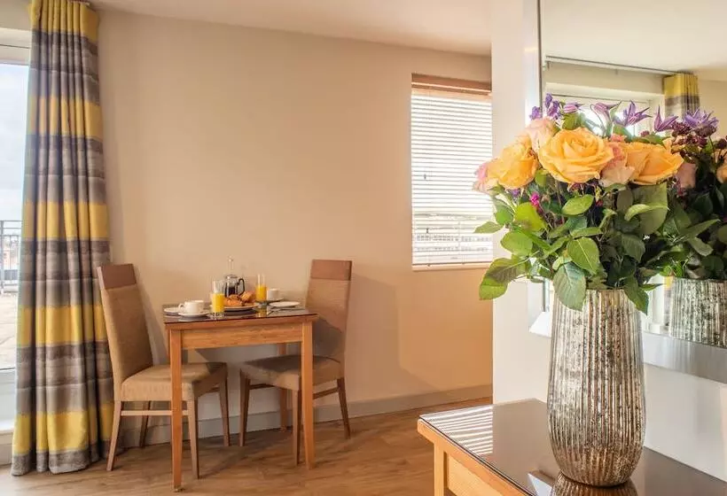 Fotos del hotel Premier Suites Birmingham:  22